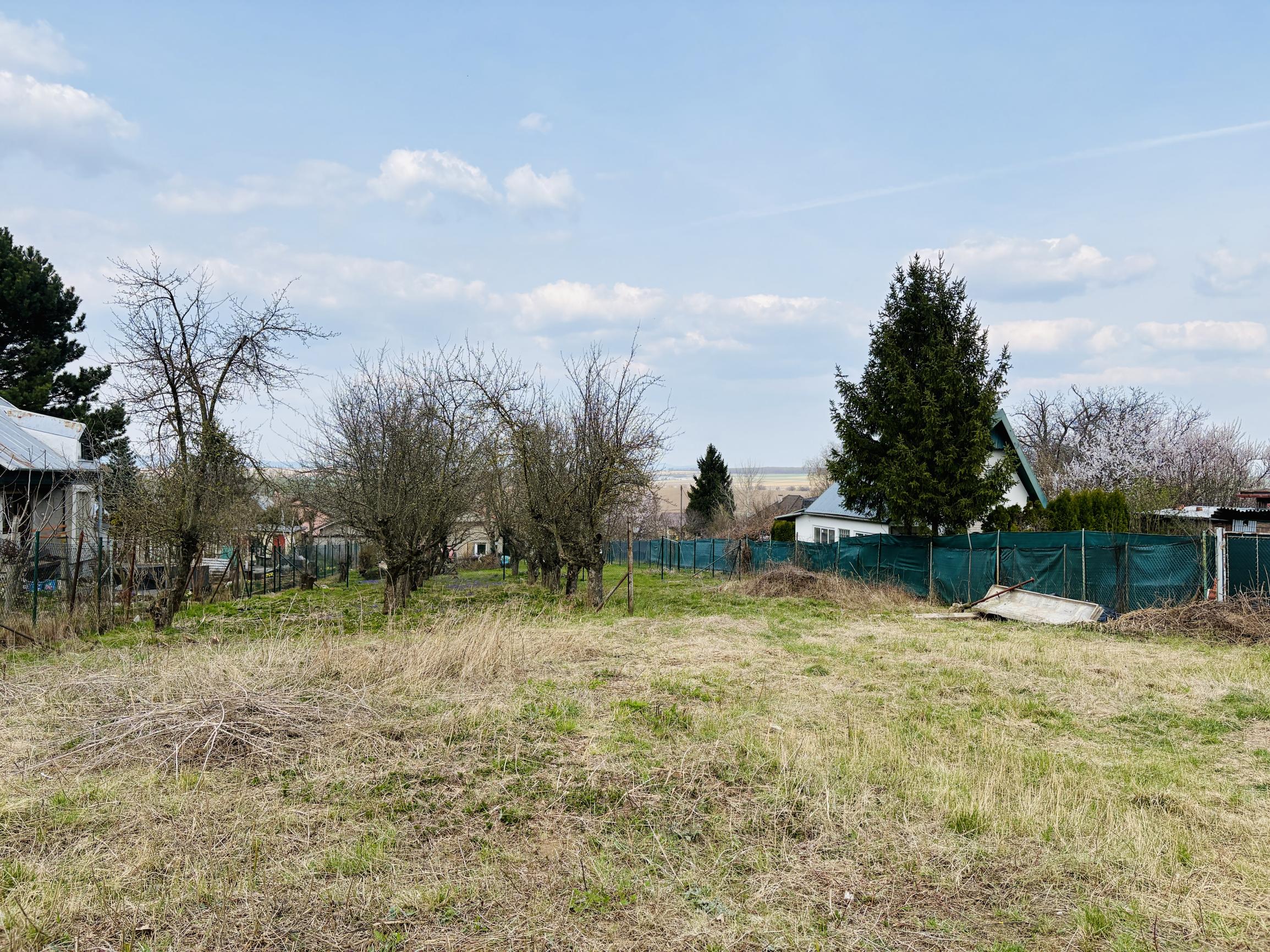 Záhrada a relax v blízkosti priehrady a Malých Karpát